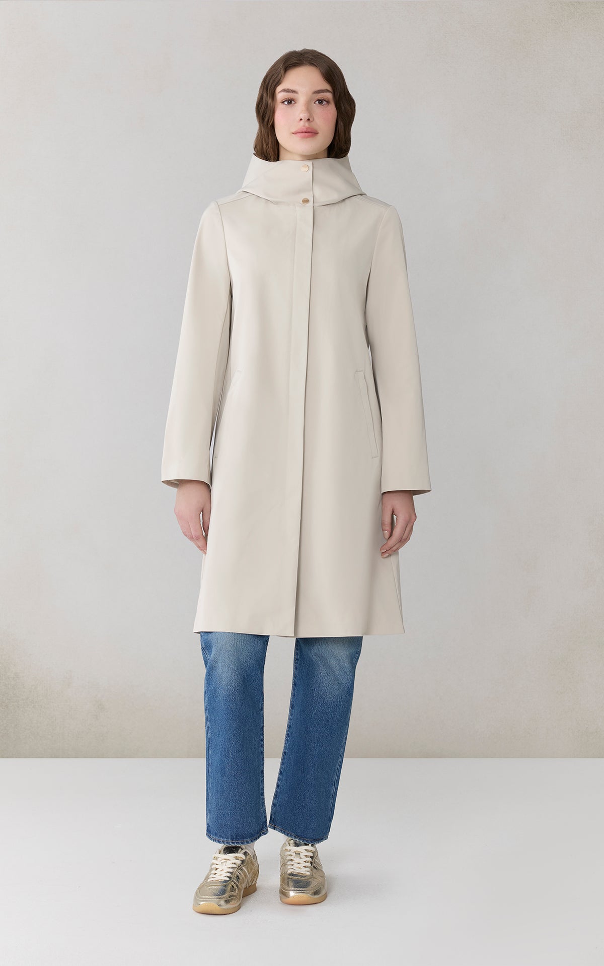 Manteau vintage Christian Lacroix en soie coton blanc et gris - Chez Sarah Manteau vintage Christian Lacroix en soie coton blanc et gris - Chez Sarah